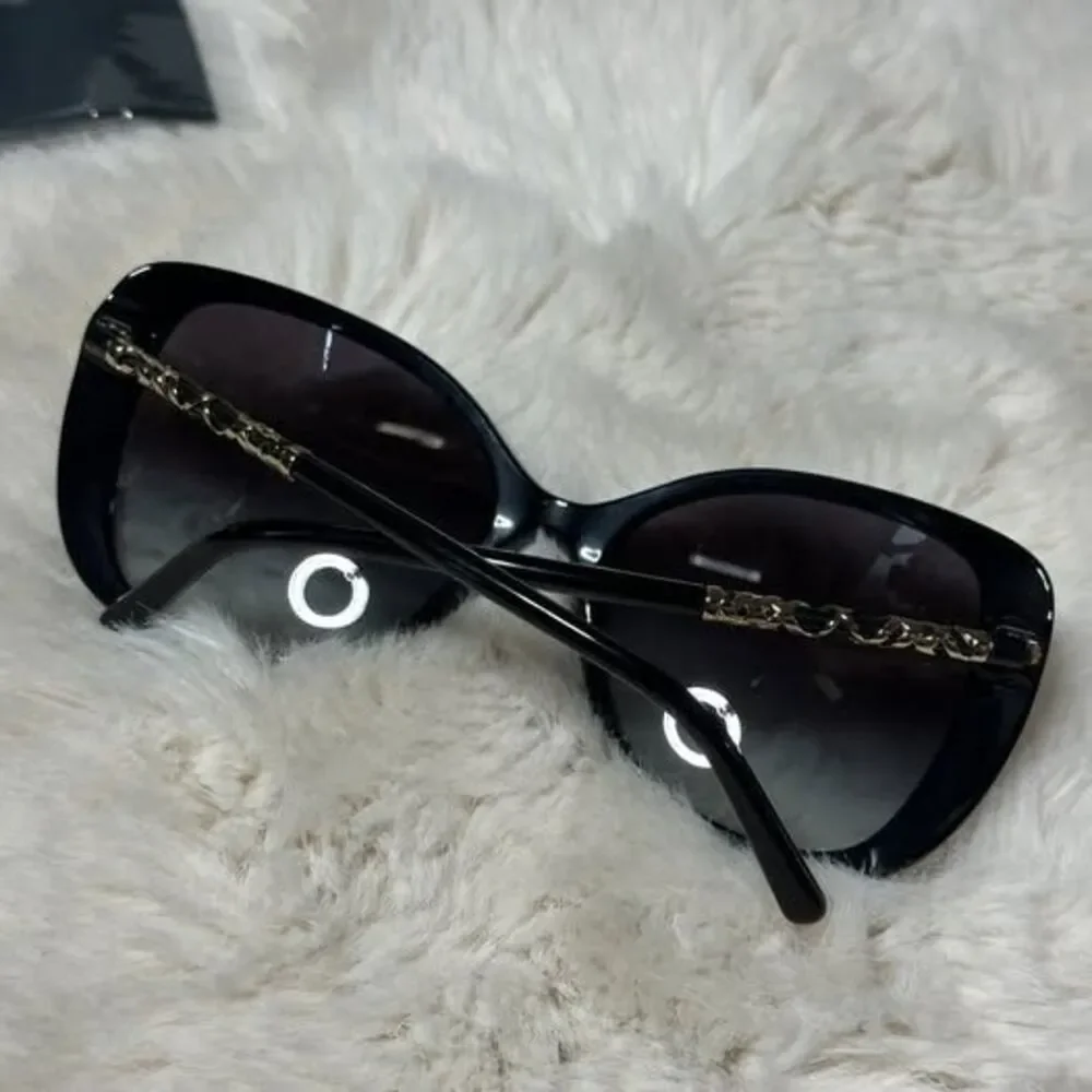 NEW Burberry BE4237 Women’s Oversized Square Sunglasses